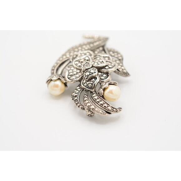 KJL Avon Vintage Flower Pin Brooch Silver Rhinestone Crystal Pearl Signed Bin5B - Picture 8 of 12